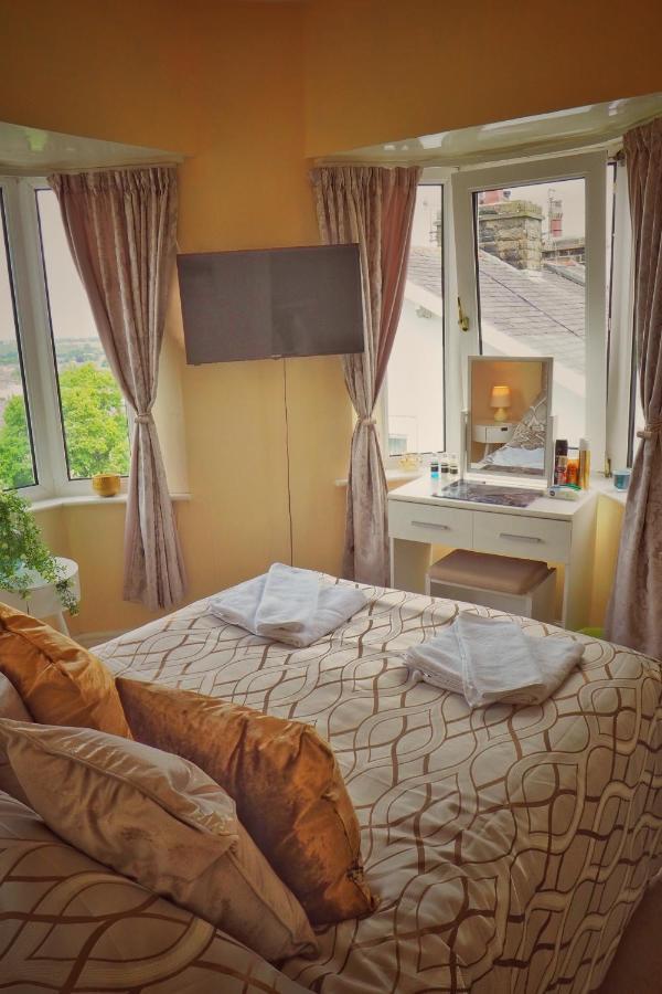 Alma Cliffe Guest House バーノルズウィック エクステリア 写真